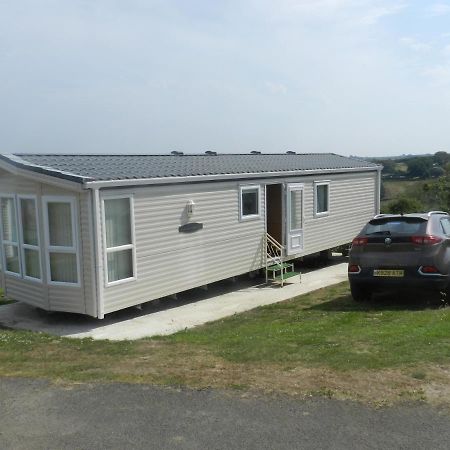 Cwtch Caravans Little Haven Екстер'єр фото